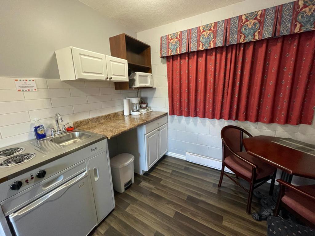 Arrow Lake Motel Fauquier 外观 照片